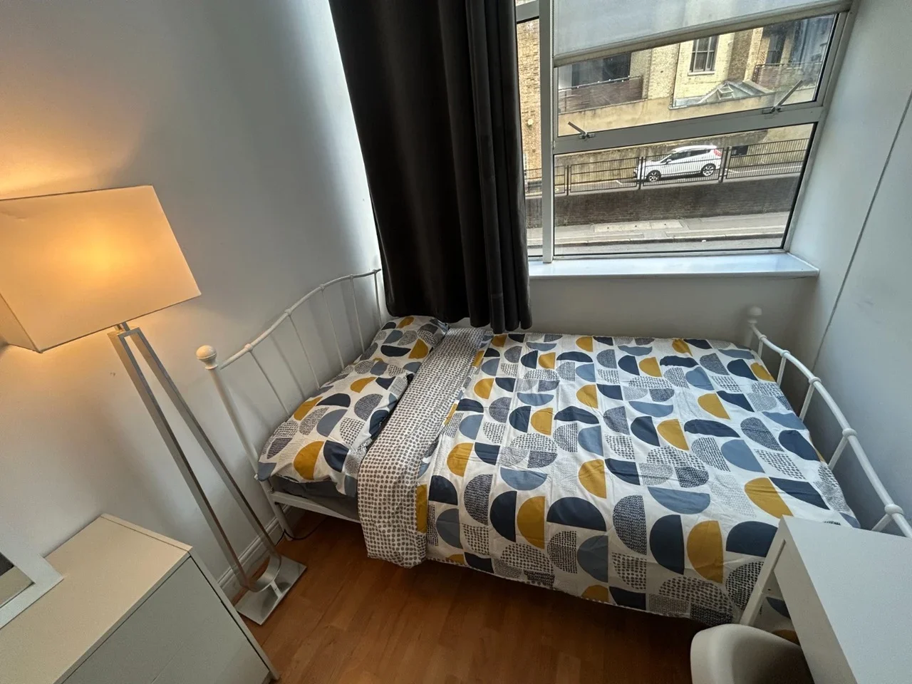 Room City Road in Greater London