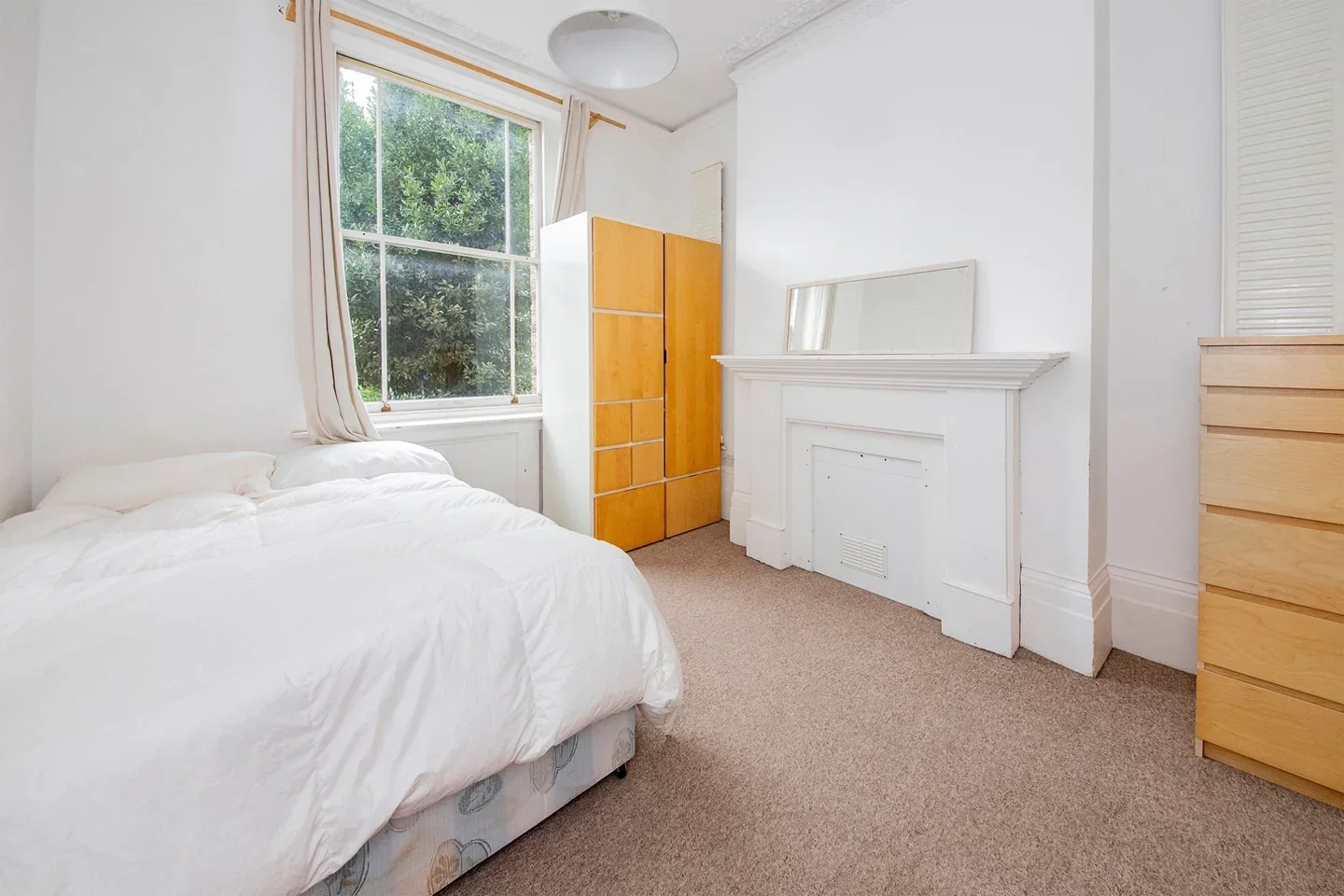 House Nettleton Road in Greater London