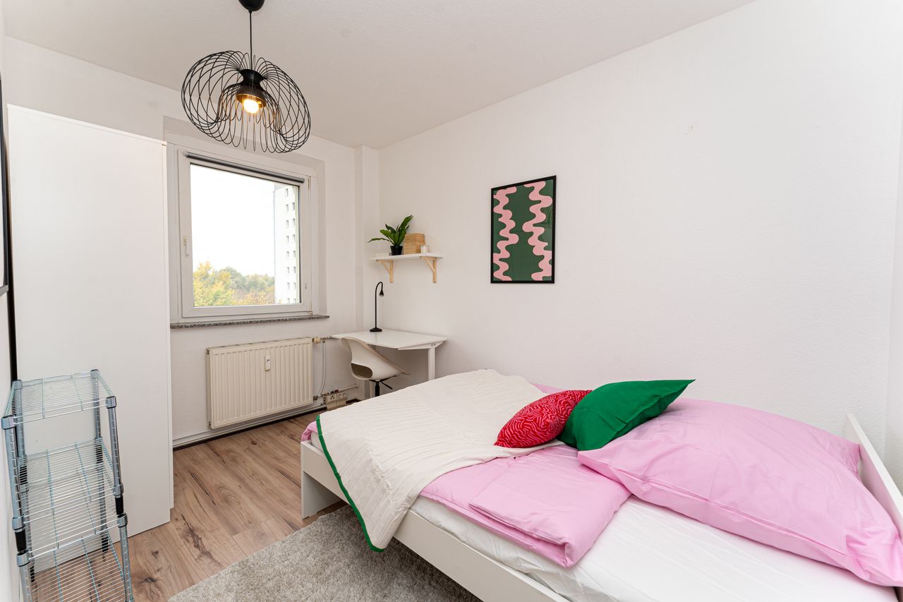 Zimmer Suhler Straße in Berlin