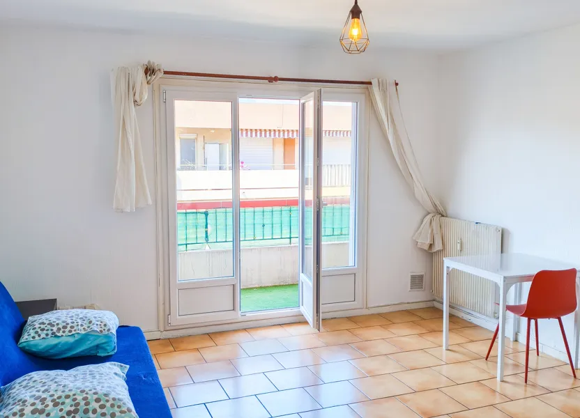 Room Avenue du Général de Gaulle in Saint-Laurent-du-Var