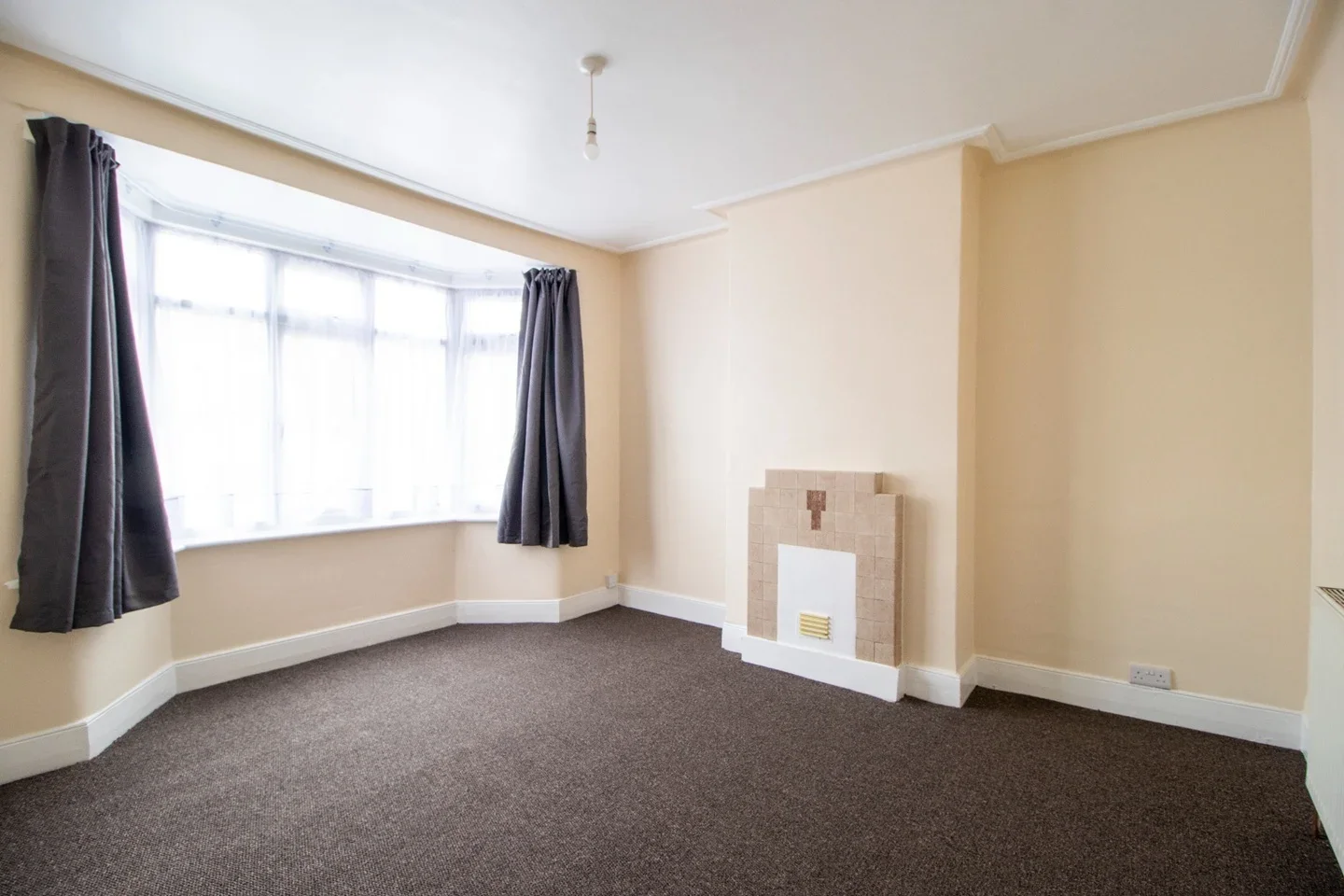 Flat Ilford Lane in Greater London
