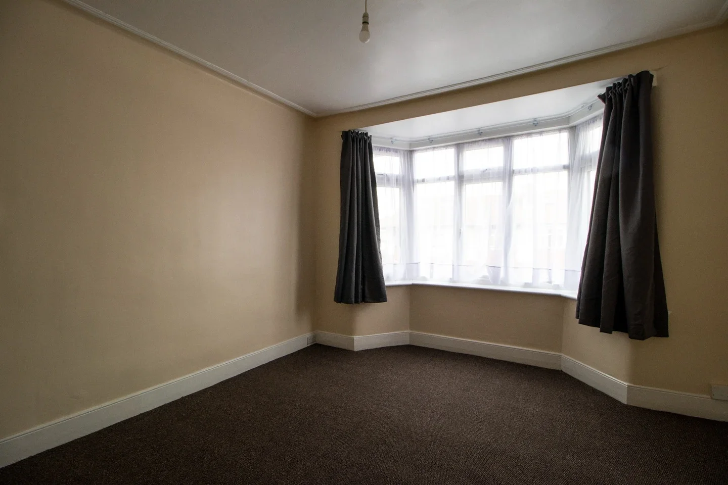 Flat Ilford Lane in Greater London