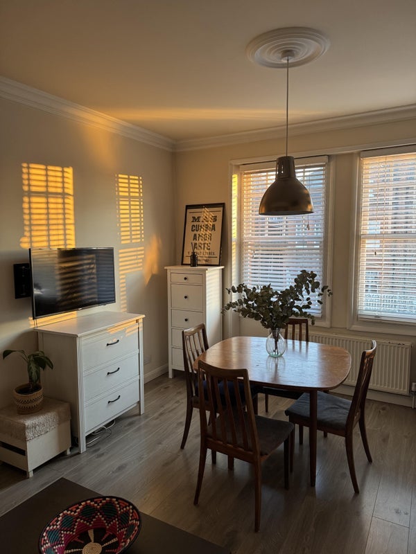 Room Mornington Avenue in Greater London