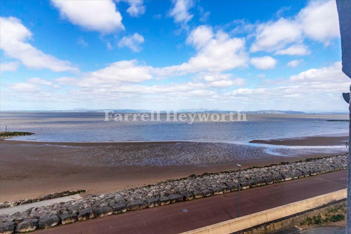 Flat Sandylands Promenade in Morecambe