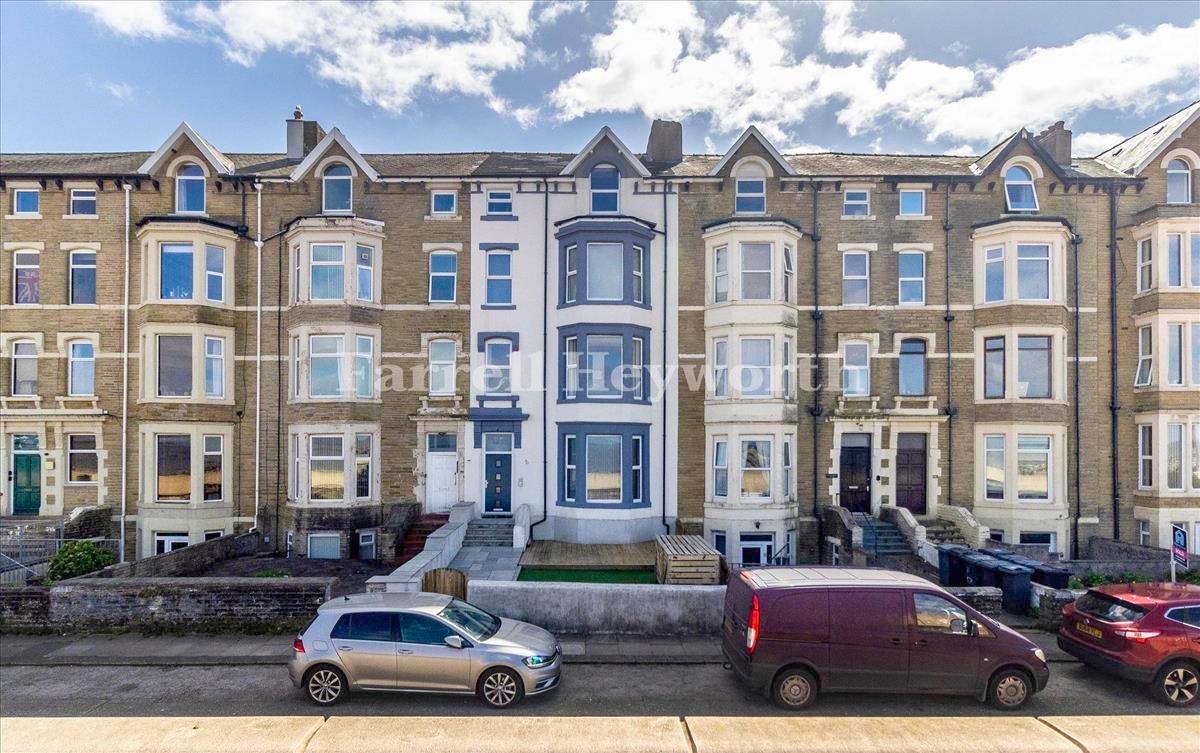 Flat Sandylands Promenade in Morecambe