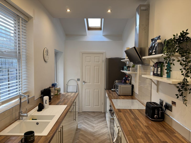 Room Long Hyde Road in Sandwell