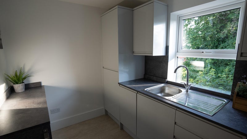 Room Greenfield Road in Liverpool