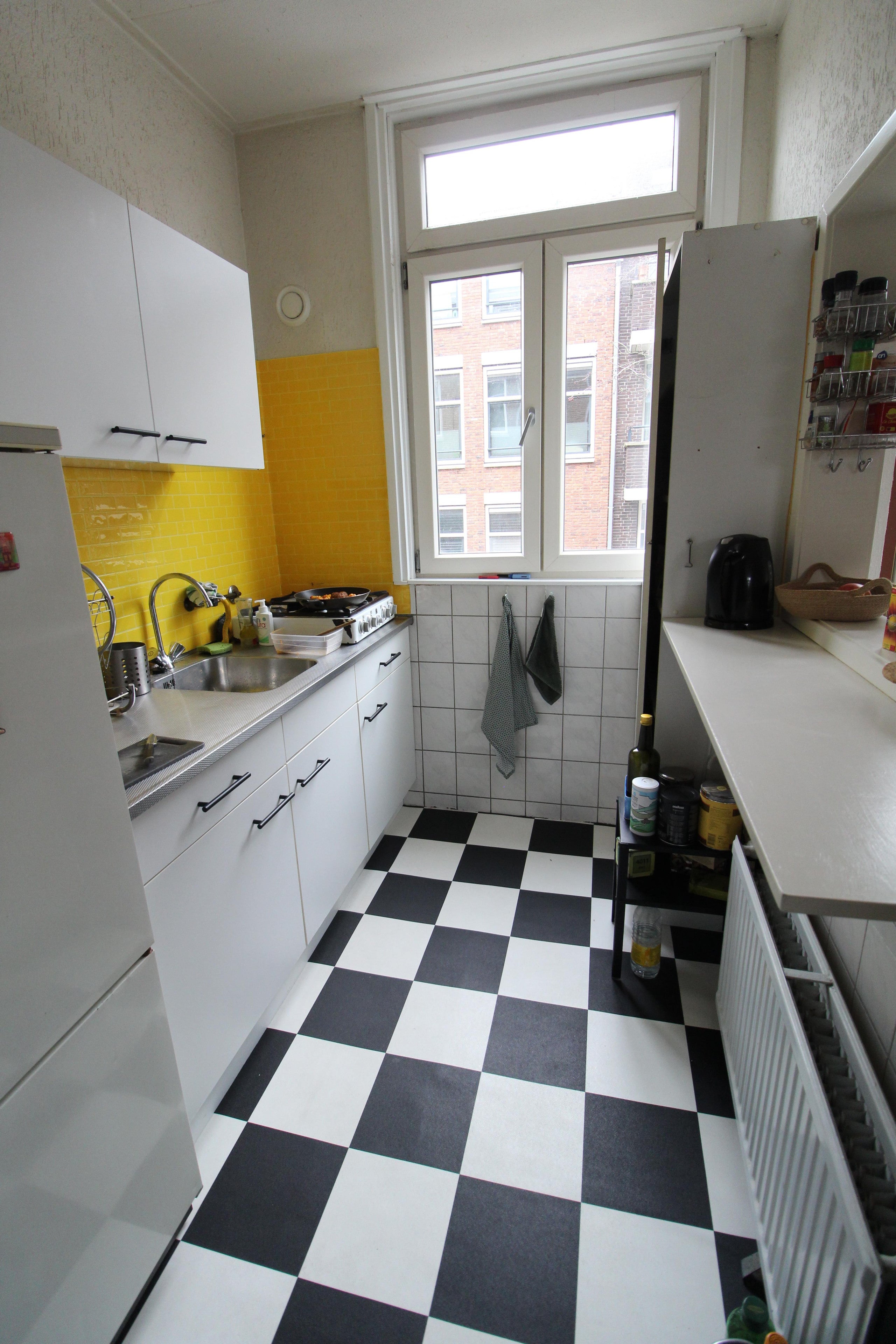 Flat Willem van Hillegaersbergstraat in Rotterdam