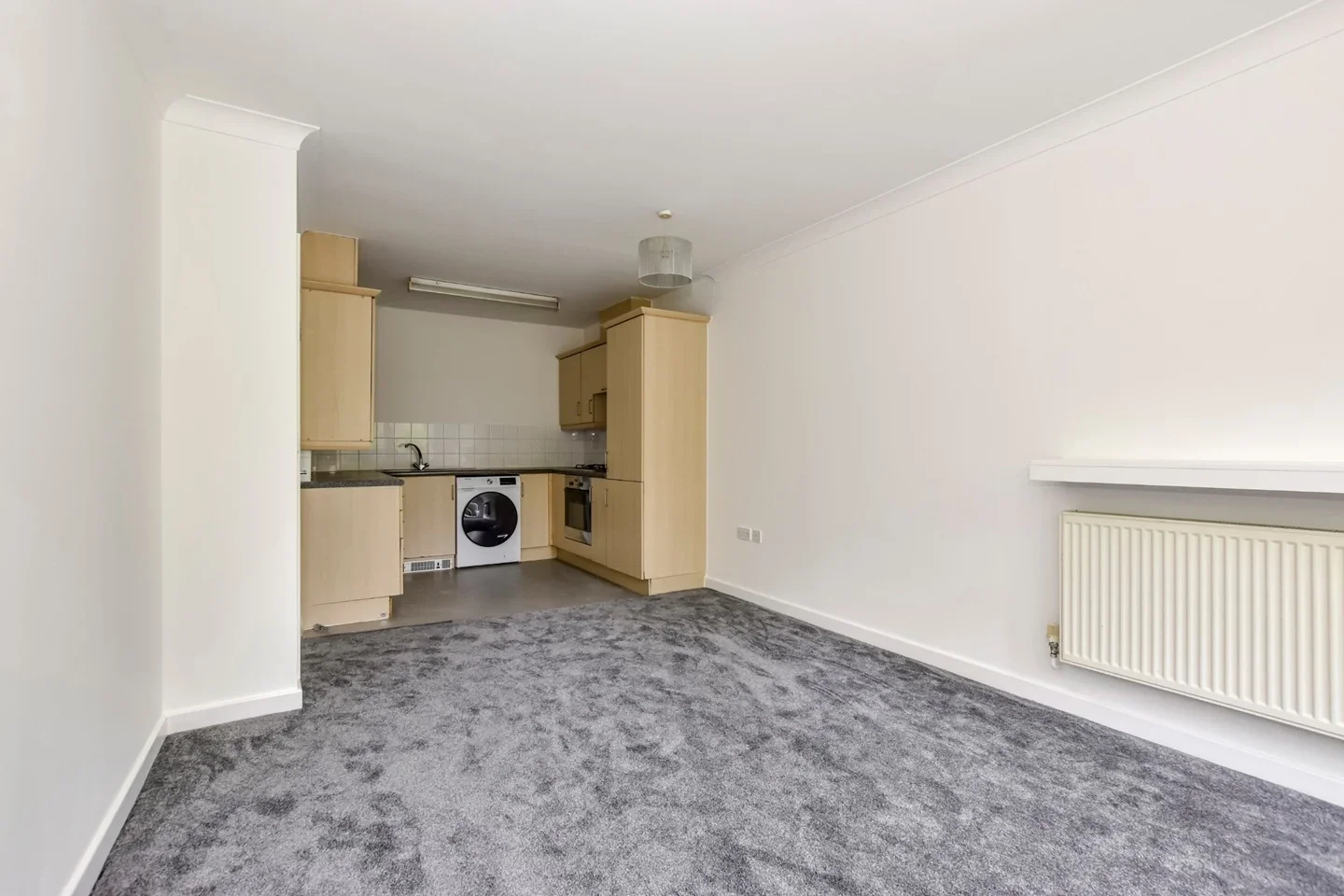Flat Manhattan Avenue in Watford