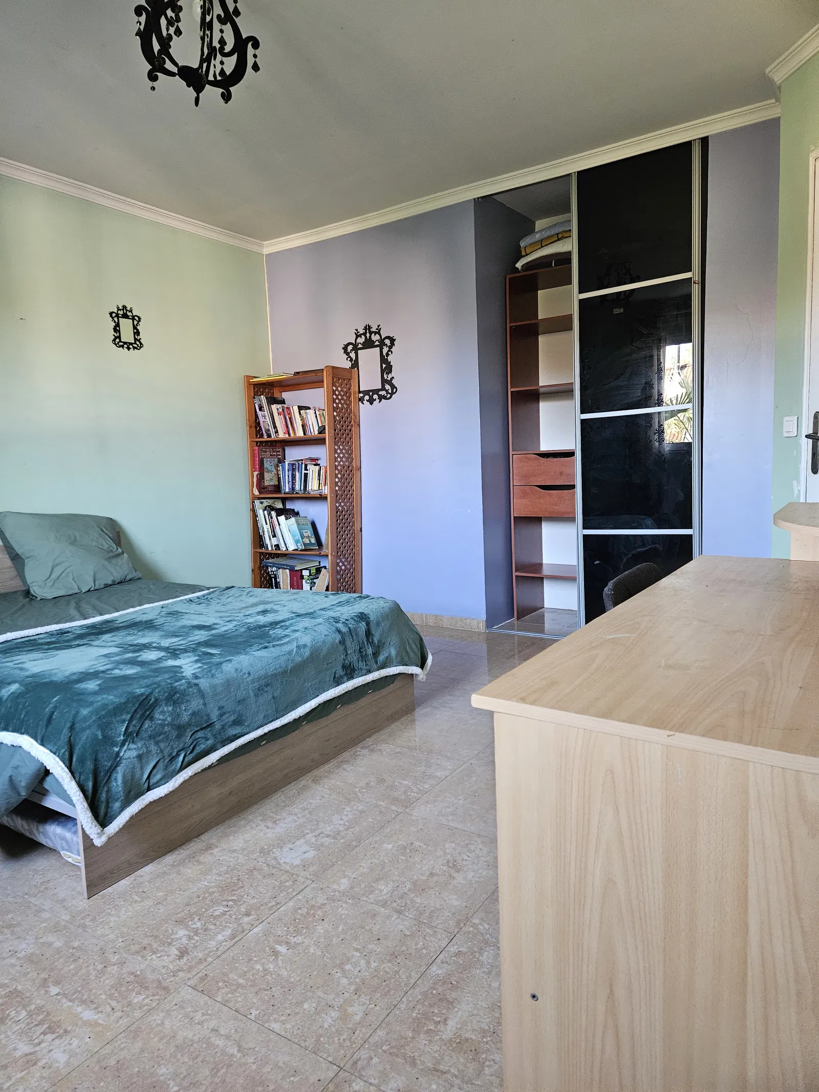 Room Rue des Chèvres Noires in Orléans