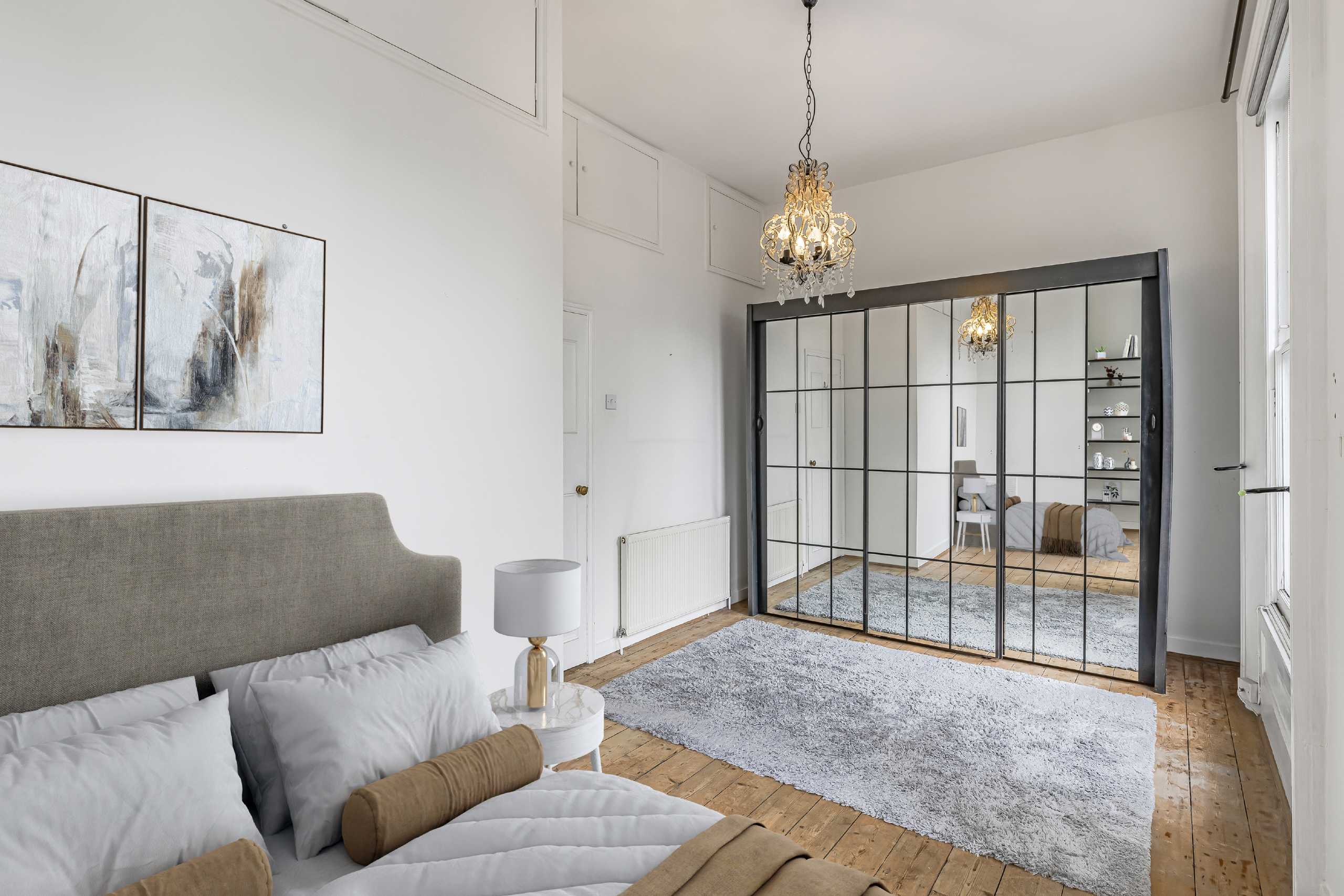 Flat Chesterton Road in Greater London