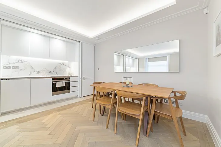 Flat Harcourt Terrace in Greater London