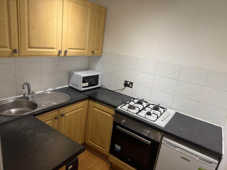 Flat Albert Street in City of Edinburgh