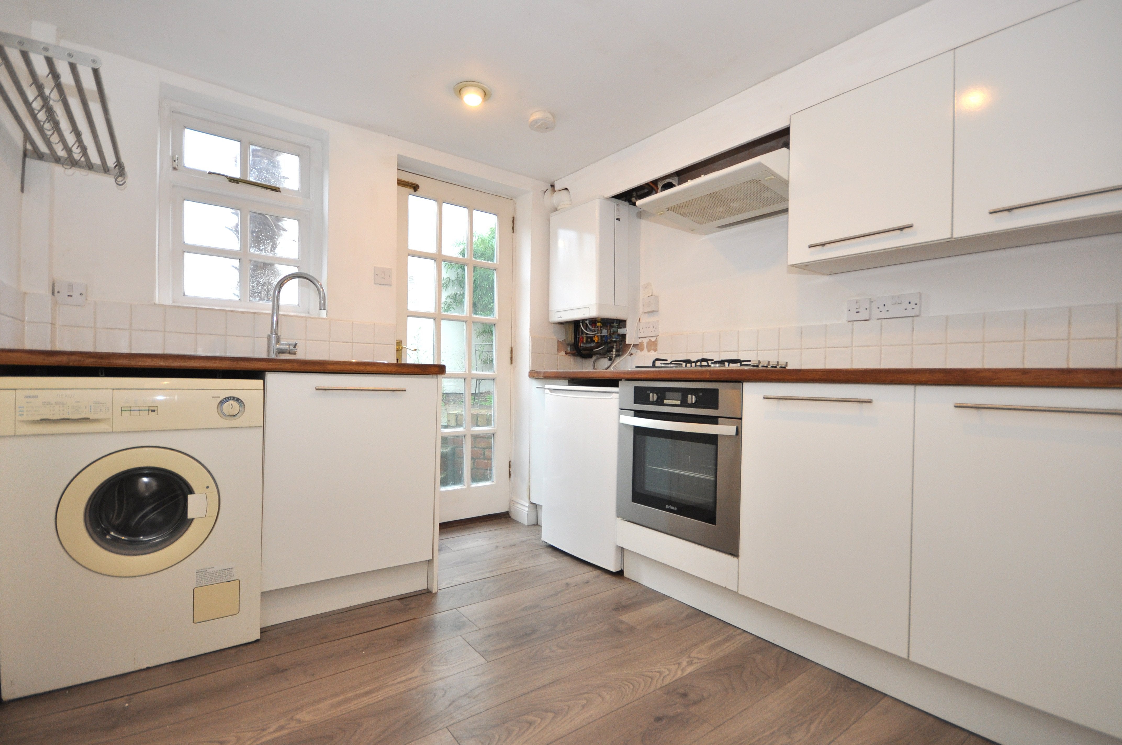 Flat Gratton Road in Cheltenham