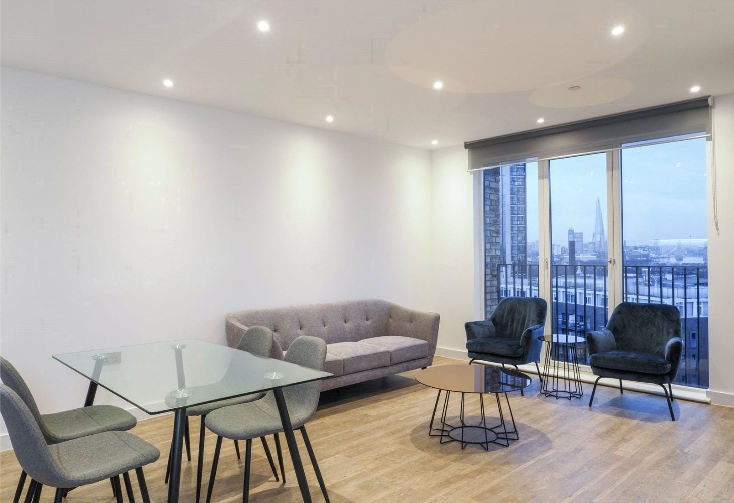 Flat Surrey Quays Road in Greater London