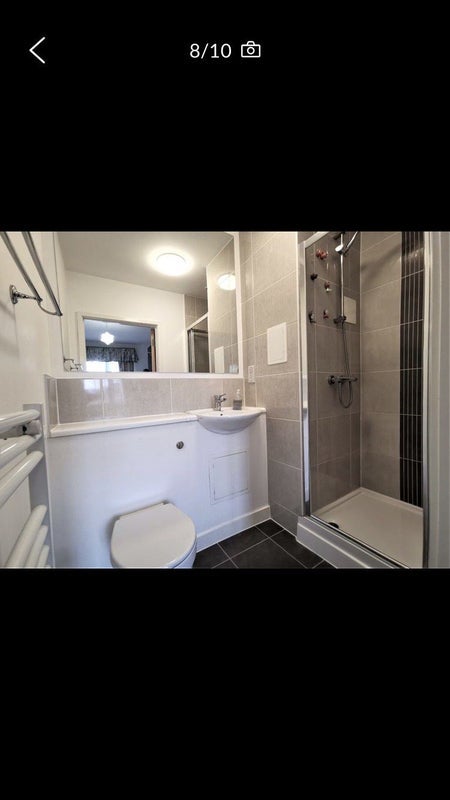 Room Aventine Avenue in Greater London