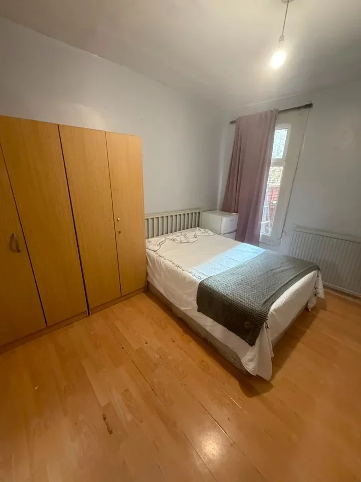 Room Albert Square in Greater London