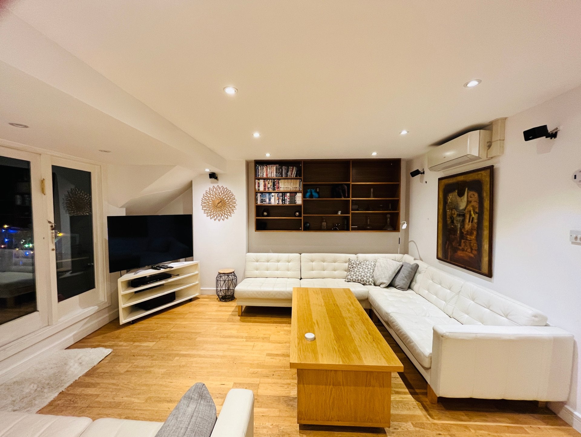 Flat Westbere Road in Greater London