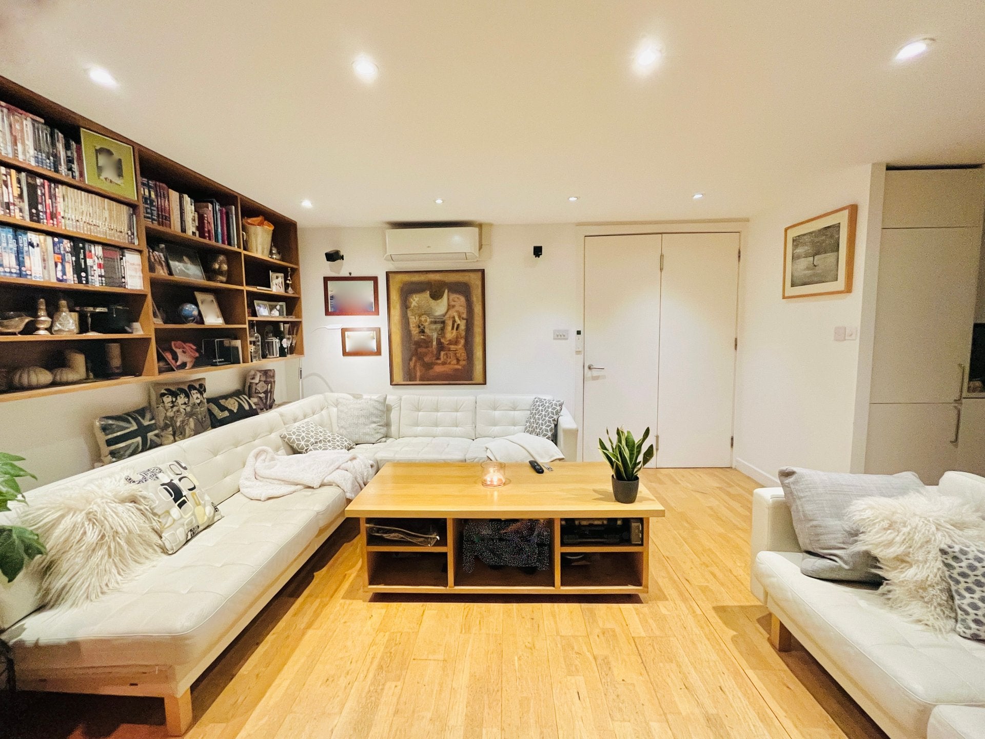 Flat Westbere Road in Greater London