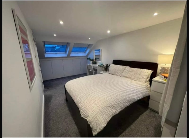 Room Sulina Road in Greater London