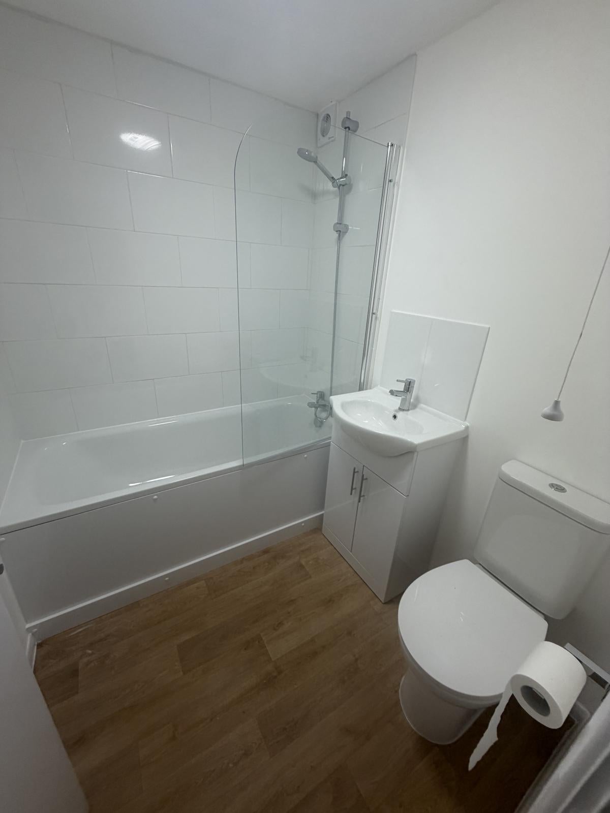 Flat Crofton Way in Greater London
