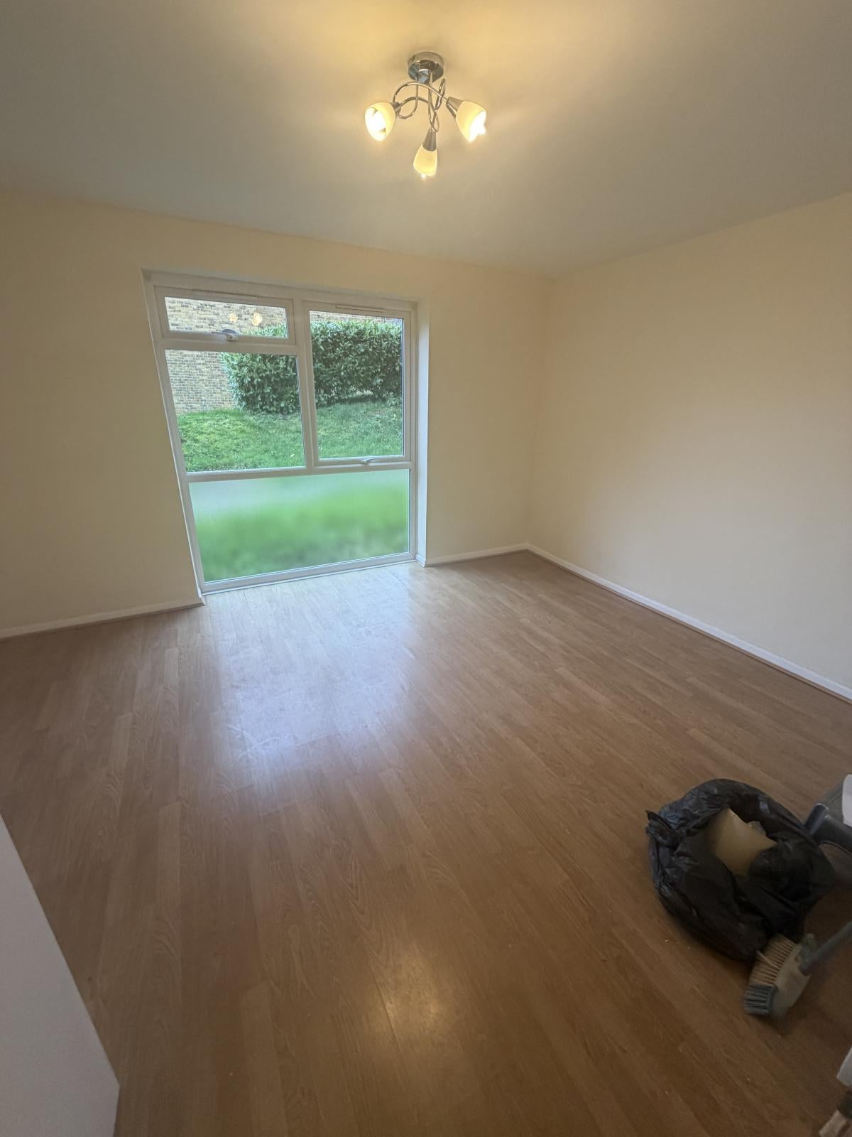 Flat Crofton Way in Greater London