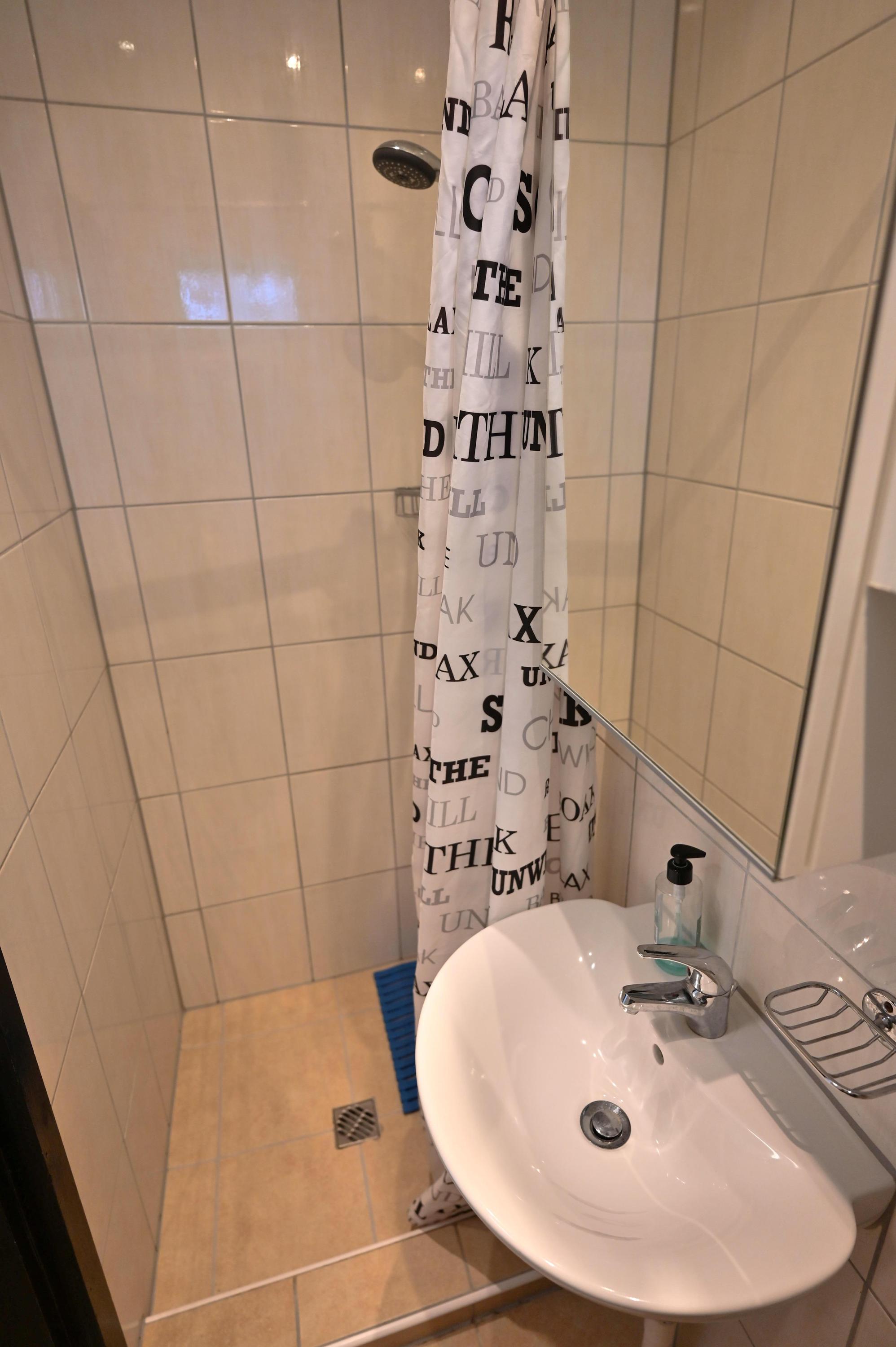 Tussenwoning te koop: Houtenburgseweg 18, Zoutelande