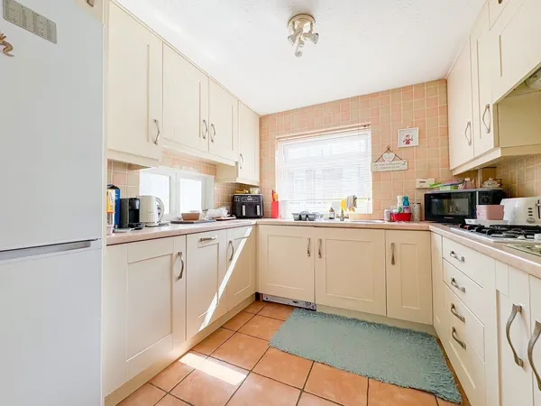 Flat Kings Court in Wealden
