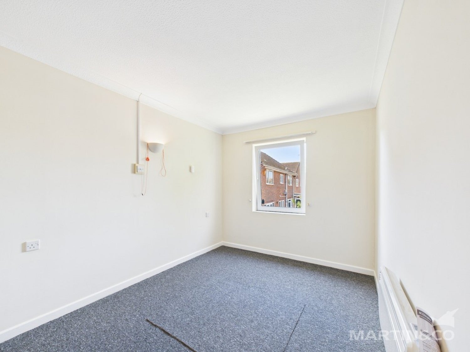 Flat Castle Close in Arun