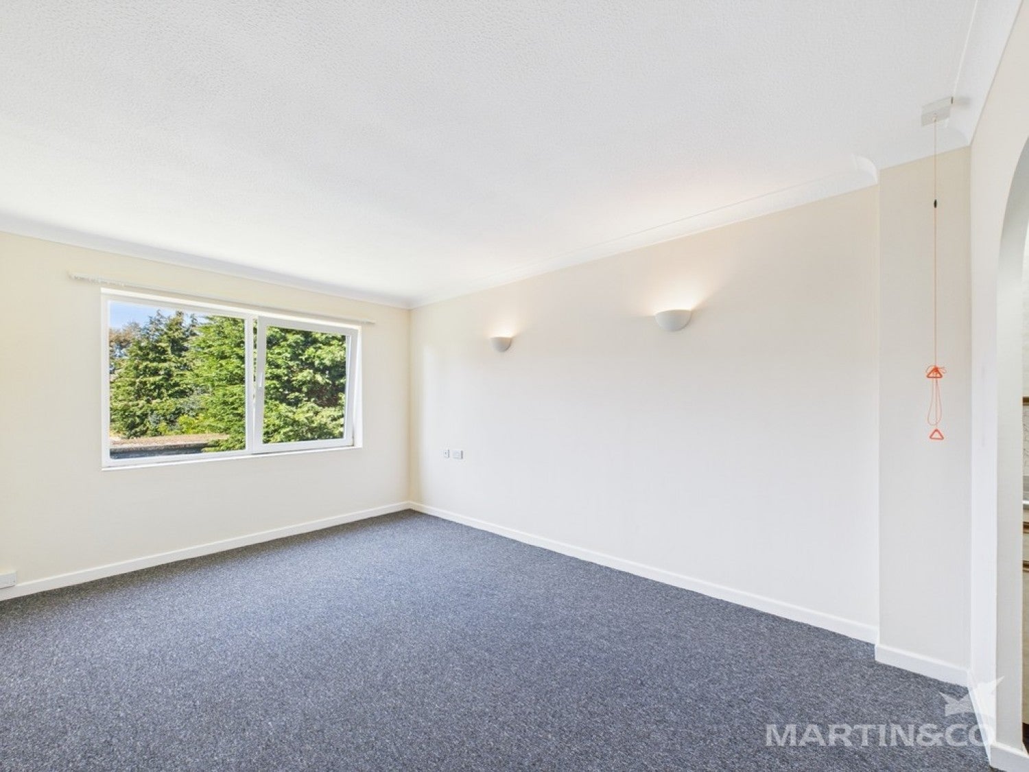 Flat Castle Close in Arun