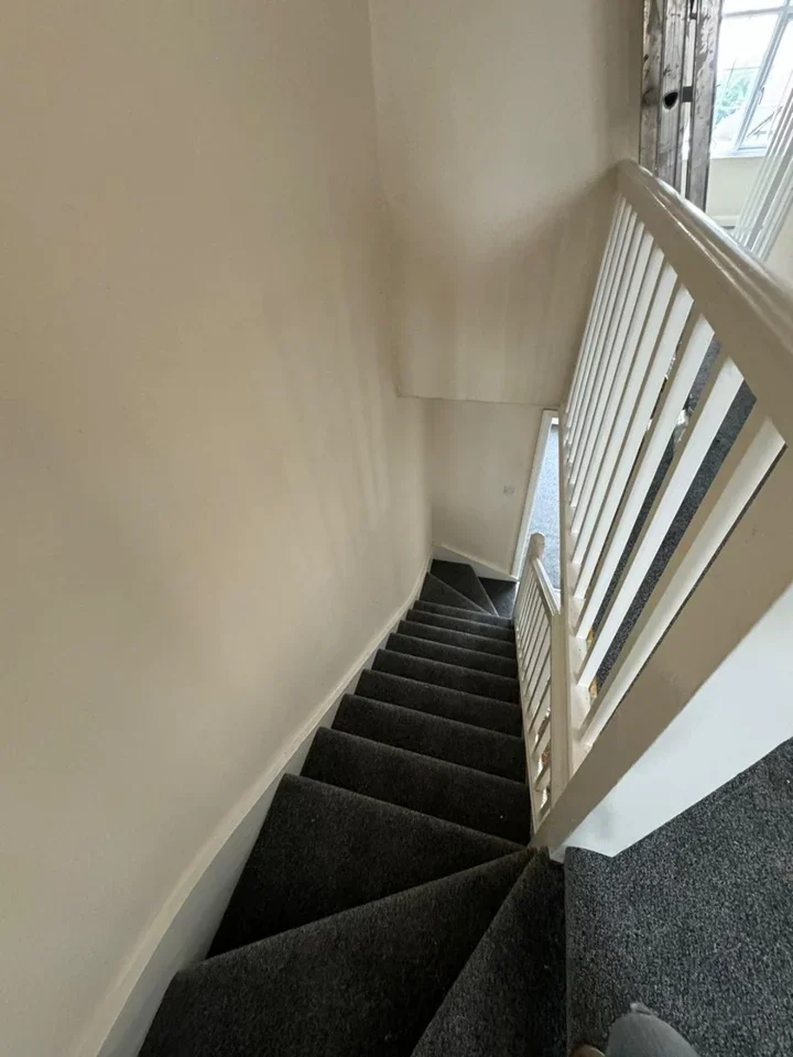 Flat Long Lane in Greater London