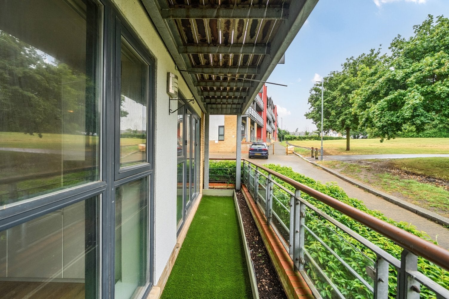 Flat Courtyard Mews in Dartford
