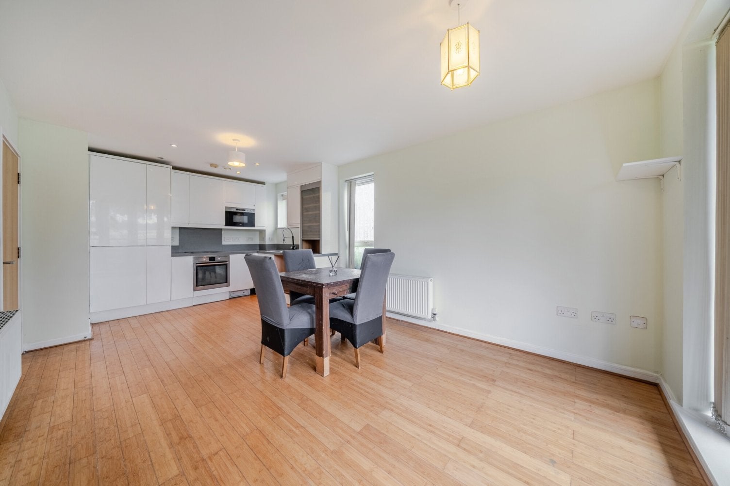Flat Courtyard Mews in Dartford
