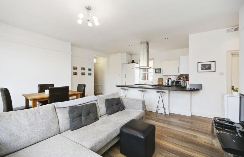 Flat Upper Berkeley Street in City of Westminster