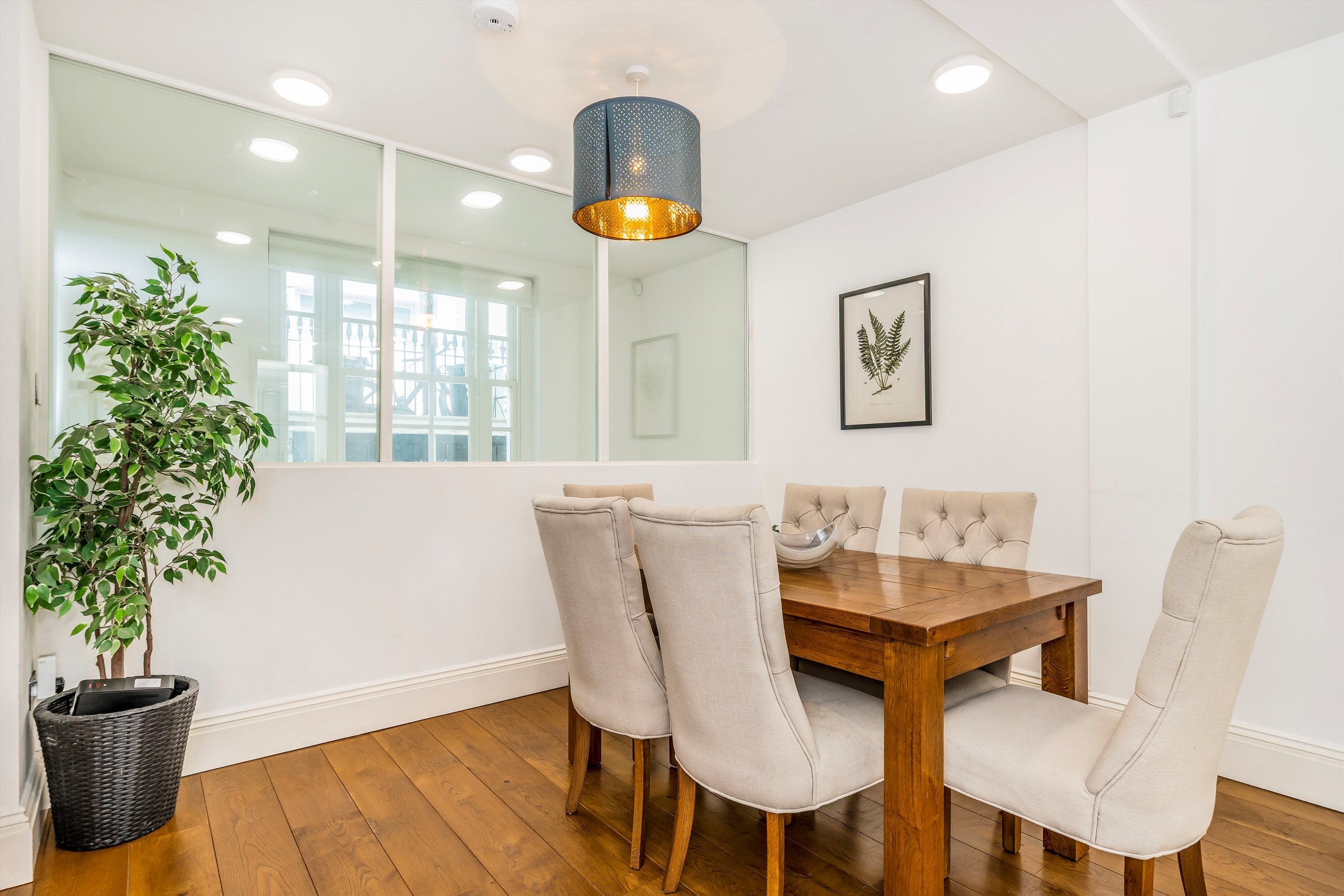 Flat Redfield Lane in Greater London