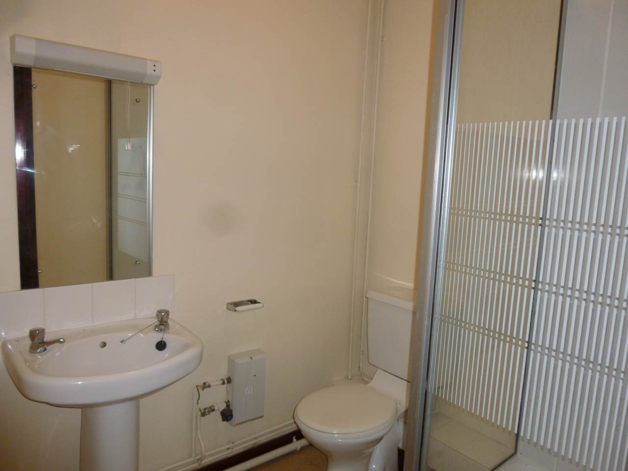 Room Constitution Street in Dundee