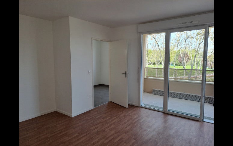 Flat Rue de l'Avre in Les Clayes-sous-Bois