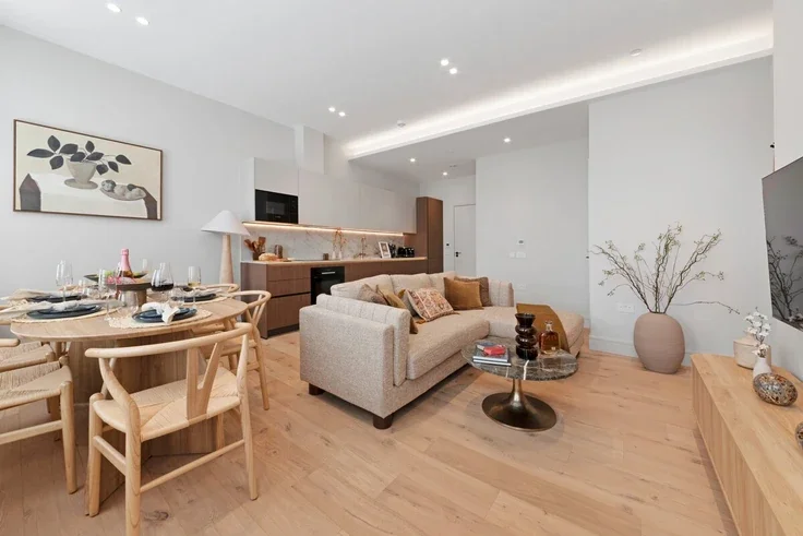 Flat Camden High Street in Greater London