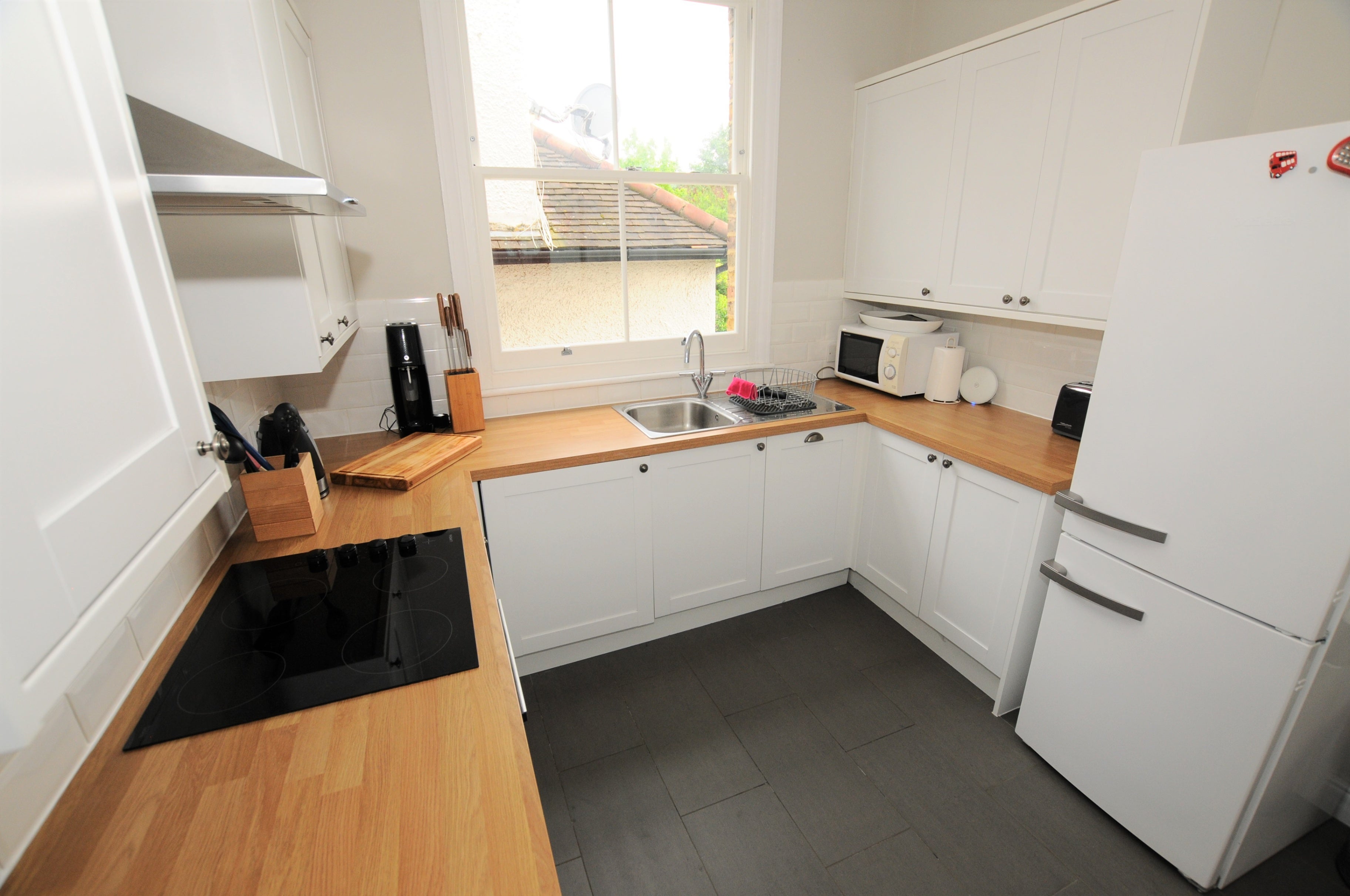 Flat Arterial Road West Thurrock in South Ockendon