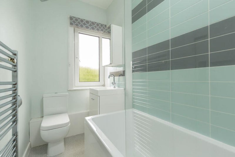Room Colinton Mains Green in City of Edinburgh
