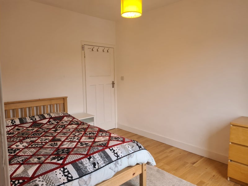 Room Colinton Mains Green in City of Edinburgh