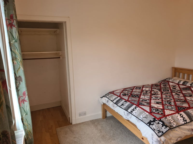 Room Colinton Mains Green in City of Edinburgh