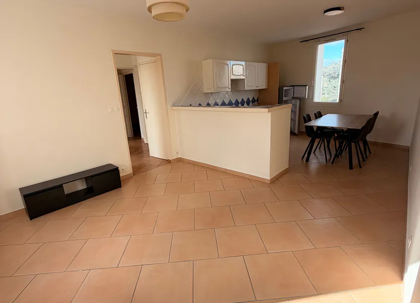 Flat Rue Robert Schuman in Narbonne