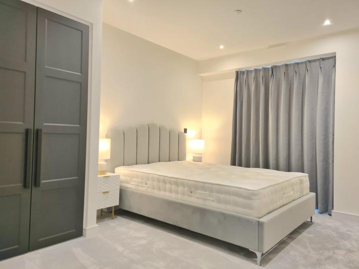 Flat Ashdown Road in Greater London