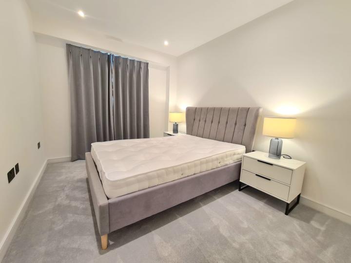 Flat Ashdown Road in Greater London