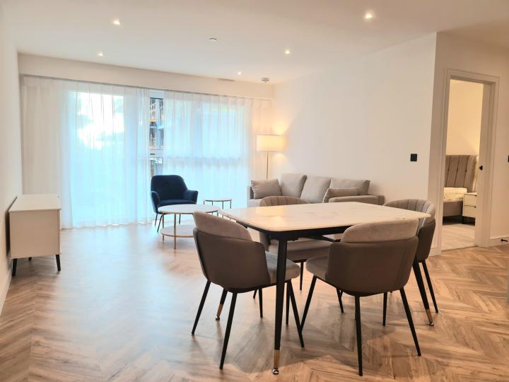 Flat Ashdown Road in Greater London
