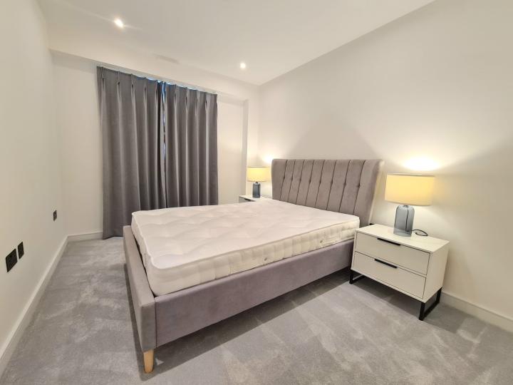 Flat Ashdown Road in Greater London