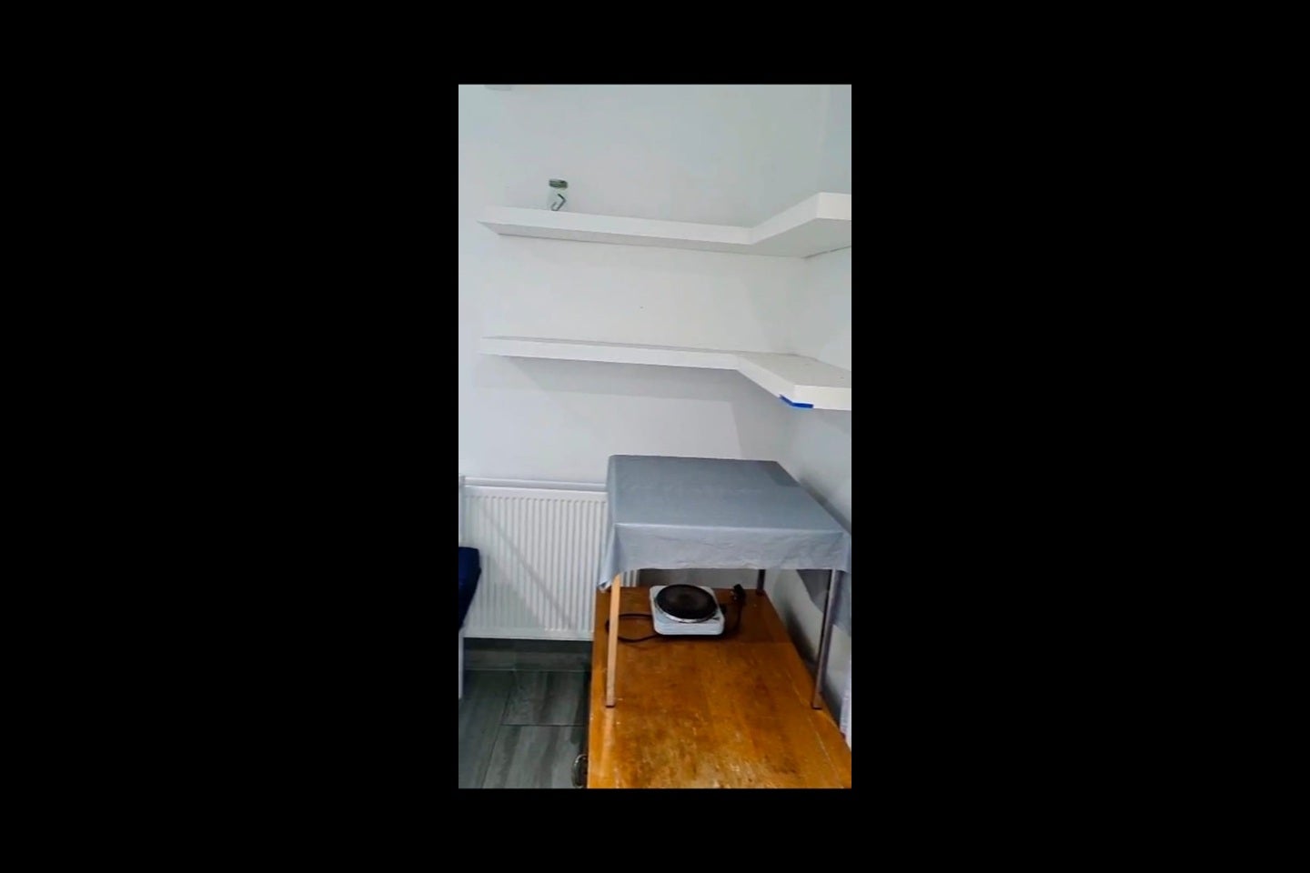 Room Chadwell Heath Lane in Greater London