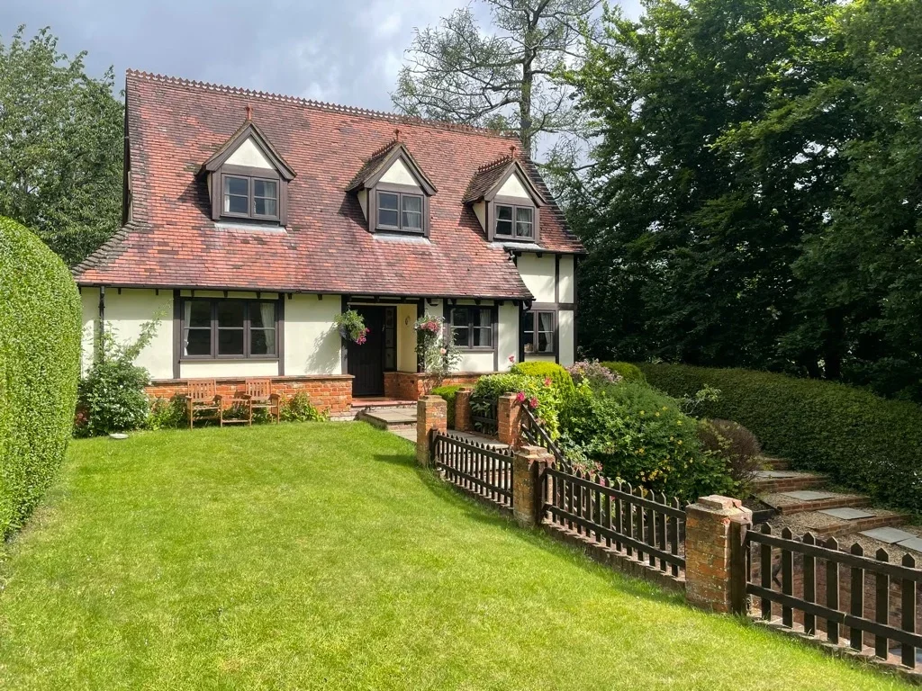 House Gomms Wood Close in Penn