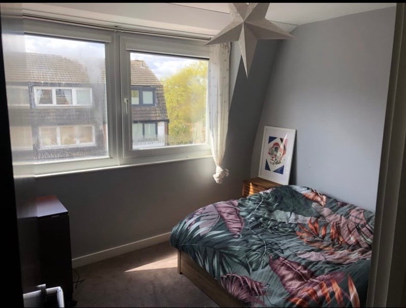 Room Buckstone Close in Greater London